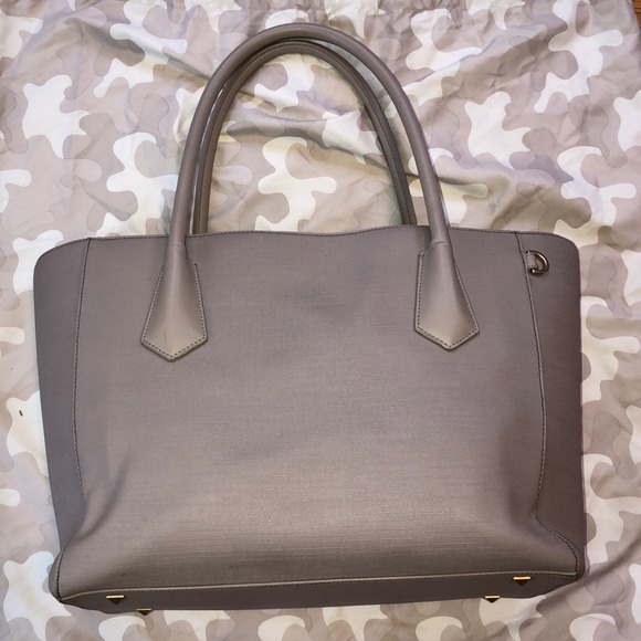 Signature Tote - Picture 3 of 6